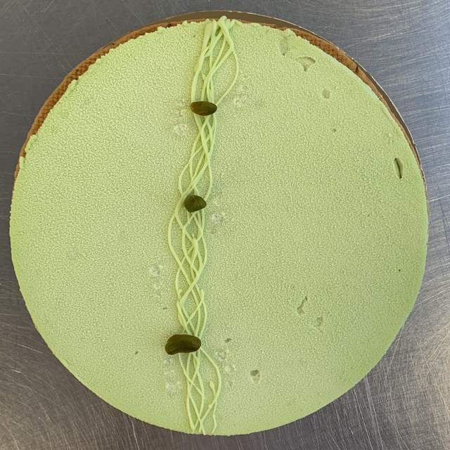 Pistazien-Mousse-Torte